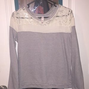 Cute sweatshirt perfect for cooler weather!